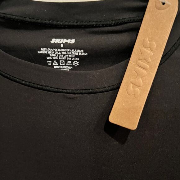 SKIMS CREW NECK LONG SLEEVE DRESS SIZE MEDIUM NWT - Picture 9 of 9